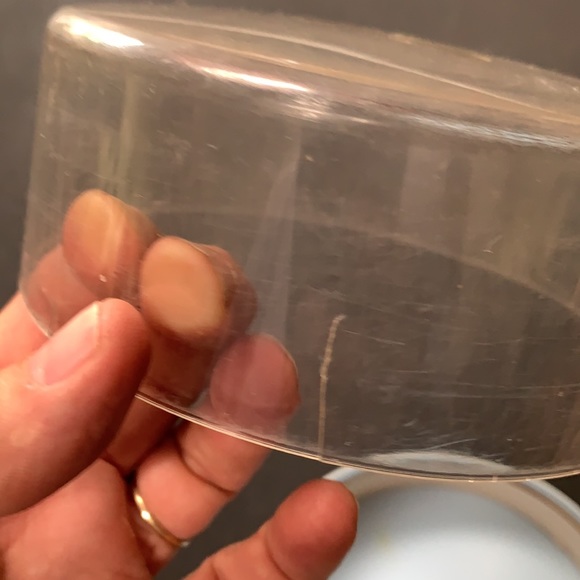 Vintage Powder Container - Picture 5 of 5